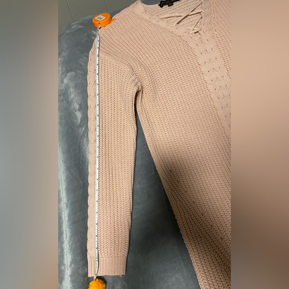 Almost Famous Sweater Dress. - Picture 5 of 9